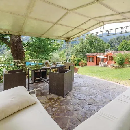 Cozy In Colle Di Compito Lu 別荘 Colle di Compito